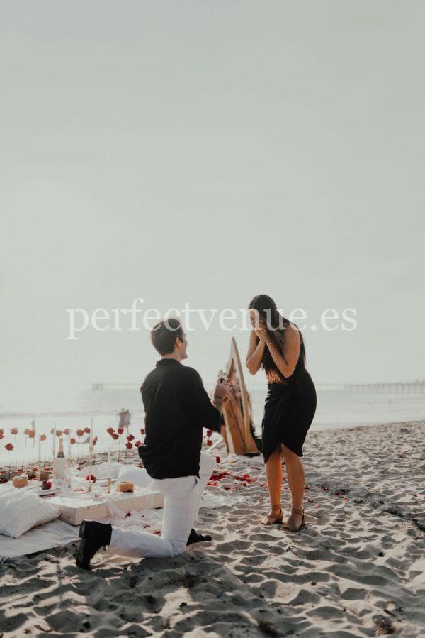 Marriage proposal in Tenerife / Photo via Natalia Ortiz Events