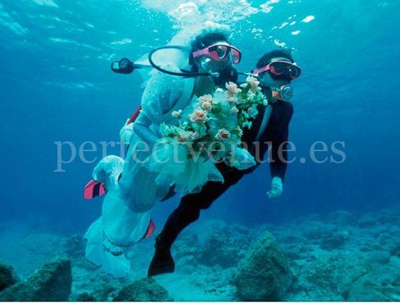 Underwater wedding/Pinterest