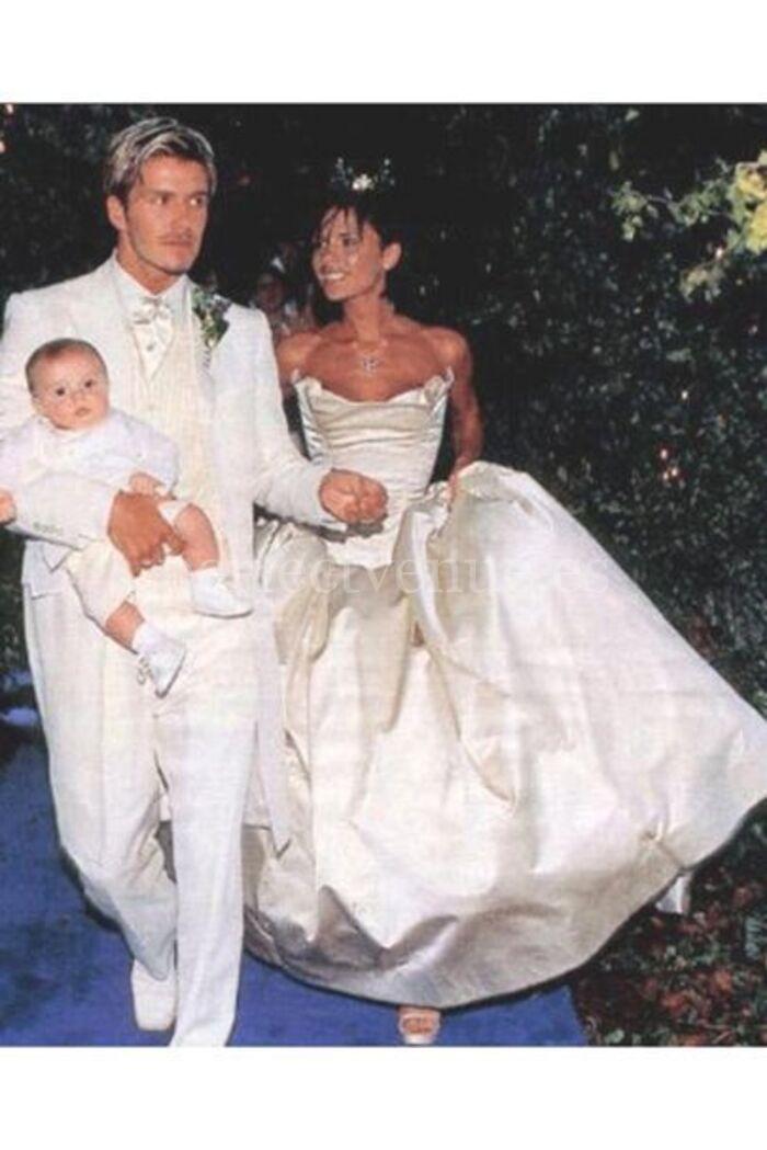 Boda de los Beckham en 1999 - Pinterest