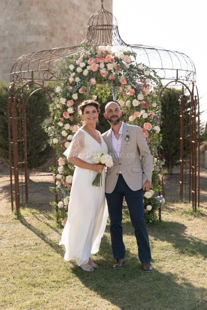 Elopement wedding at the Castillo del Buen Amor / Photo via Wedding and Events by Natalia Ortiz