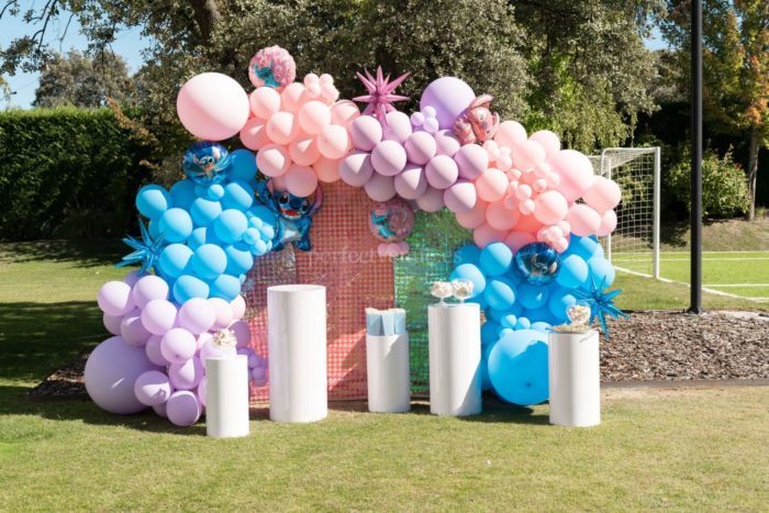Stitch themed birthday / Photo via Wedding and Events by Natalia Ortiz