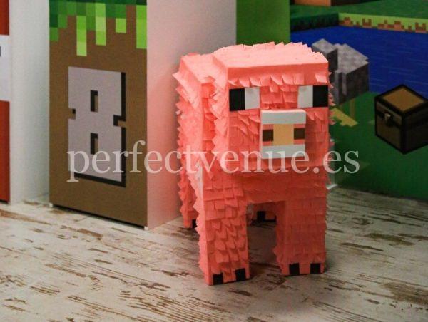 Customed XXL piñata