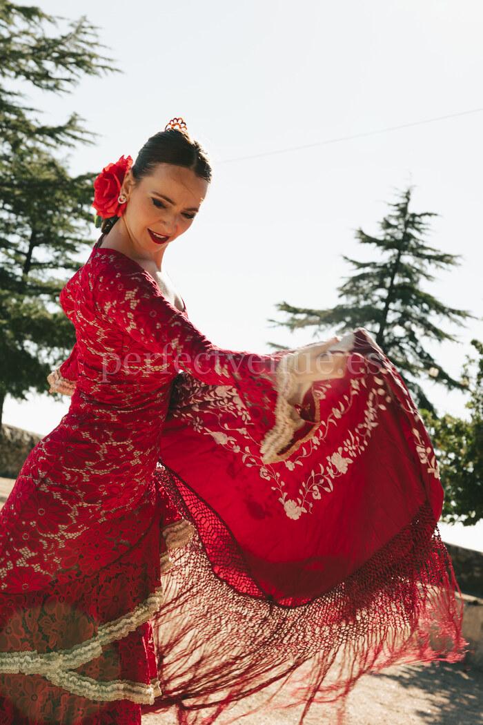 Show de flamenco en boda otoñal by Escuela Carácter / Photo via Coco Alvarez
