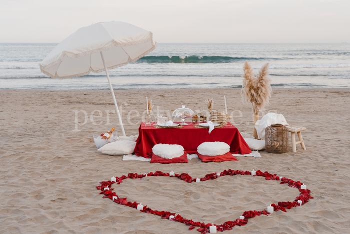 European couple's marriage proposal in valencia / Weddings and Events by Natalia Ortiz