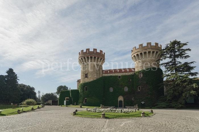 Renovación de votos- Castillo de Peralada/ foto via Natalia Ortiz