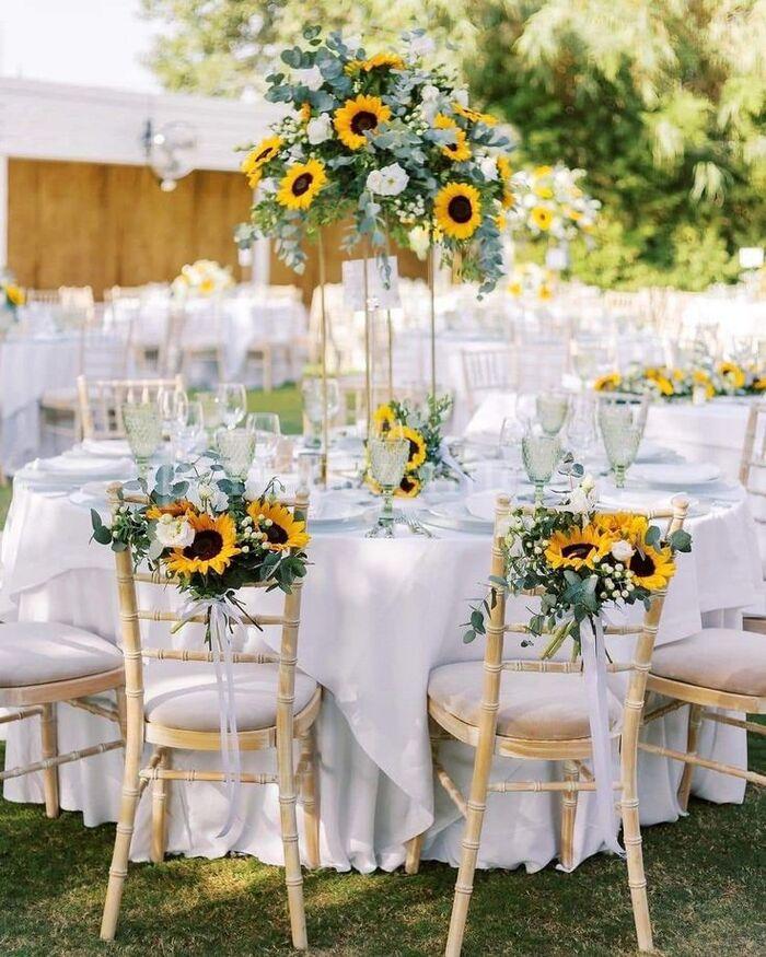 Girasoles como decoración para la boda / Photo via Pinterest