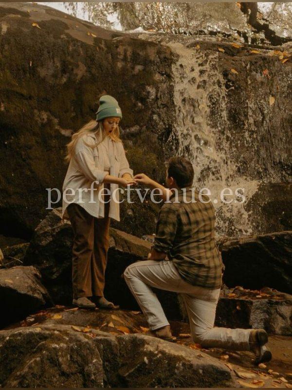 Pinterest marriage proposal in a waterfall