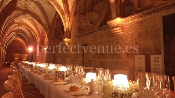 Iluminación para eventos de Ilusión Iluminación / Photo via Perfect Venue