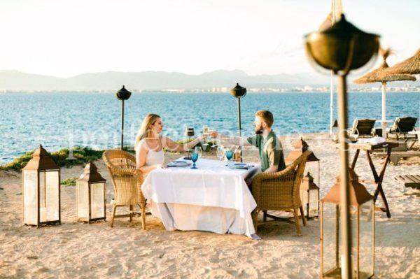 marriage proposal in ibiza with dinner weddings and Events by Natalia Ortiz