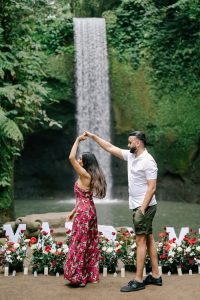 Pinterest marriage proposal in a waterfall