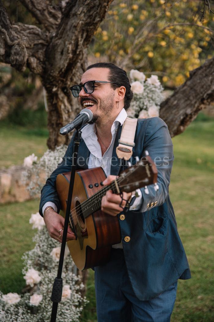 Shooting de boda en Mallorca / Photo via Lucie Schromm/ Weddings and Events by Natalia Ortiz