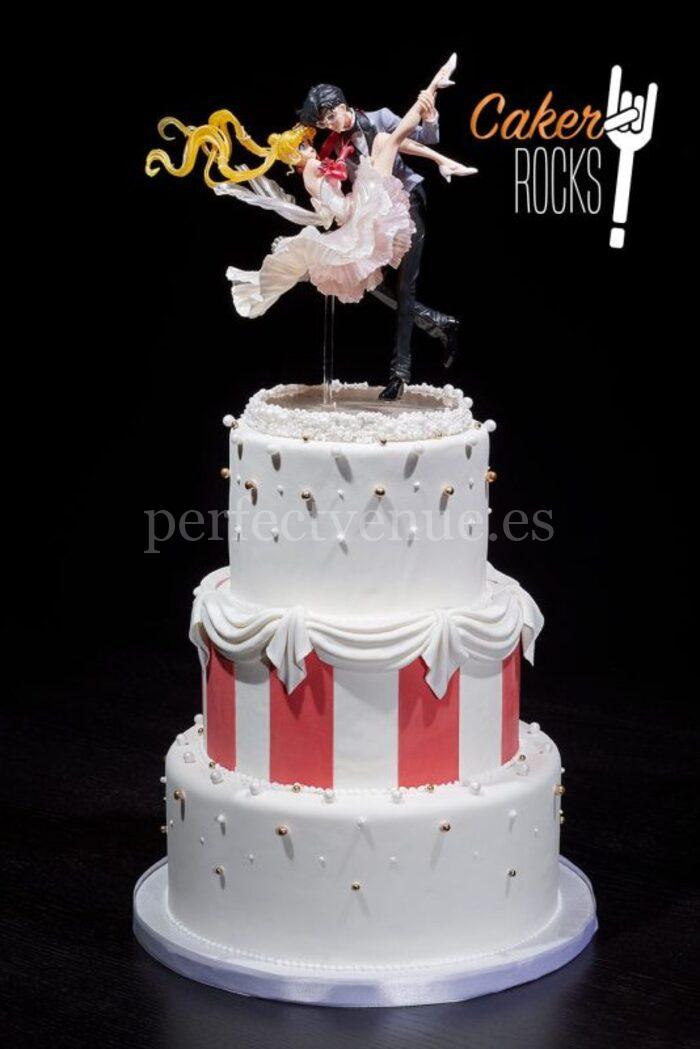 Tartas personalizadas para eventos de Cakery Rocks / Photo via Perfect Venue
