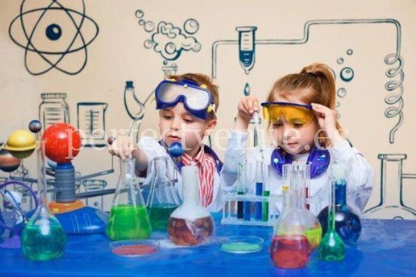 Mad Scientist Workshop Animation for Children in Madrid