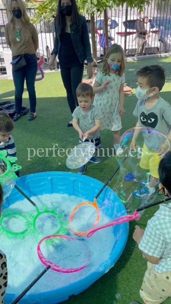 bubbles birthday with workshops in Madrid
