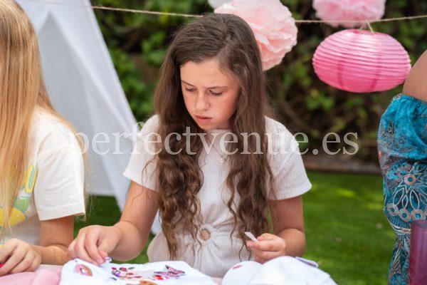 Cumpleaños con talleres en Madrid: taller de camisetas - Natalia Ortiz Events