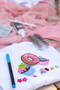 Cumpleaños con talleres en Madrid: taller de camisetas - Natalia Ortiz Events