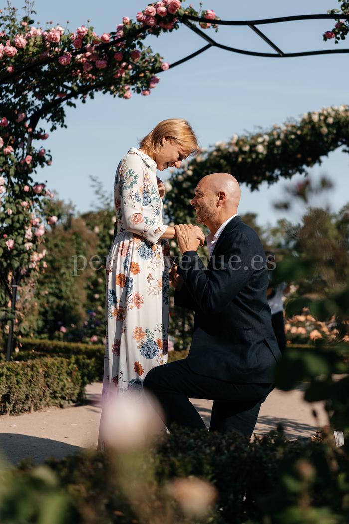 Between-roses-and-gardens-photo-via-Natalia-Ortiz-Events