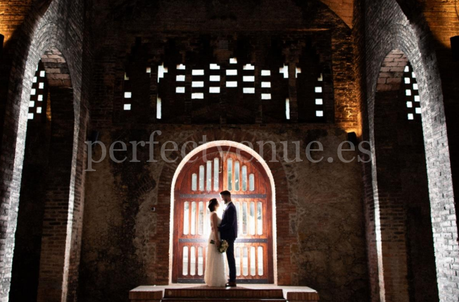 Elopement Wedding in Barcelona / Cavas Codorníu