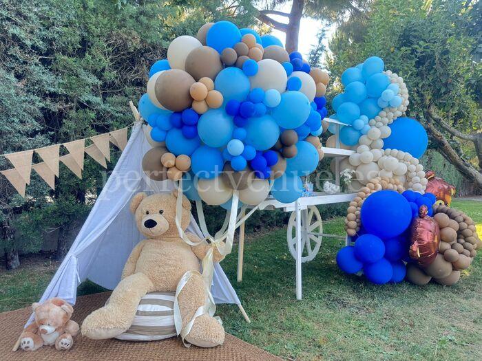 Globos de cumpleaños con ositos en Madrid / Foto vía Natalia Ortiz Events