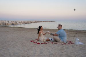 Beach marriage proposal Malaga - Natalia Ortiz Events