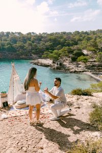Mallorca picnic proposal sea views - Natalia Ortiz Events