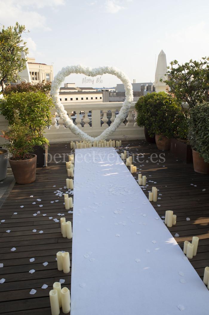 Pedida de mano en una azotea de Madrid / Natalia Ortiz Events