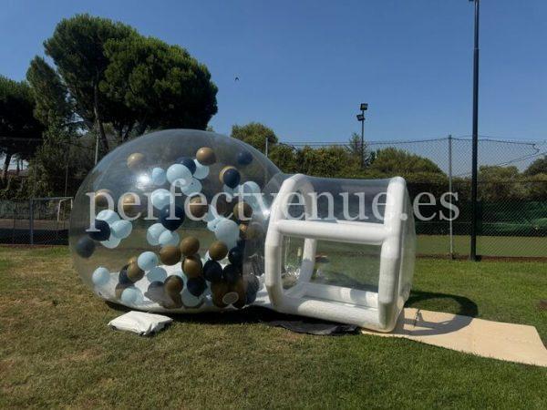 Bubble Home bouncy castle / Natalia Ortiz Events