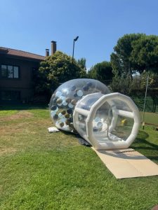Bubble Home bouncy castle / Natalia Ortiz Events