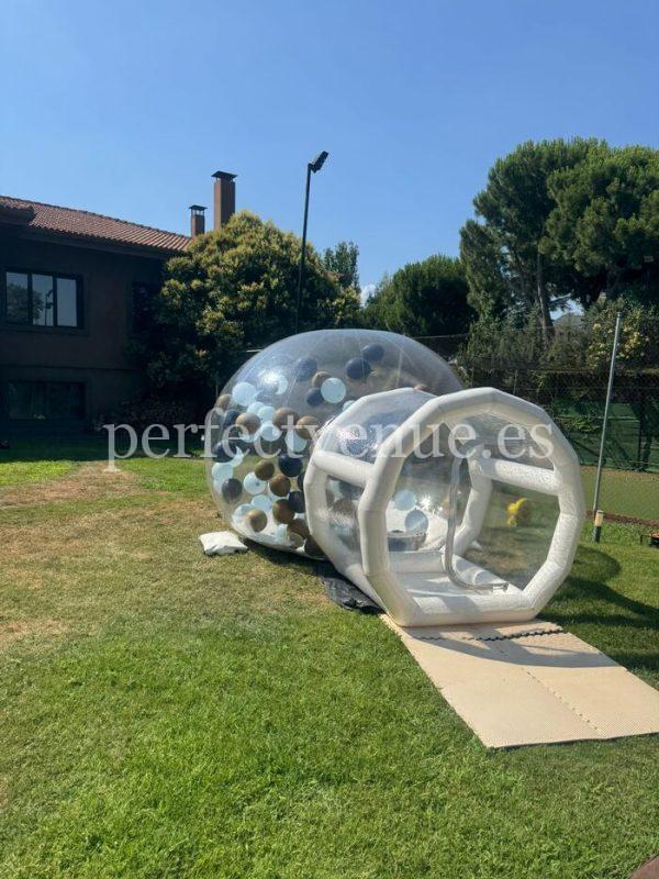 Bubble Home bouncy castle / Natalia Ortiz Events