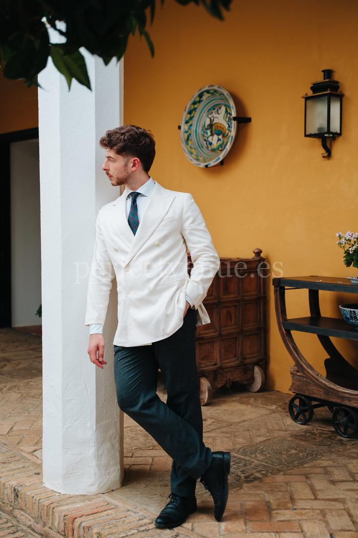 the groom of the flamenco themed wedding | Hojas de Vida | Weddings and Events by Natalia-Ortiz