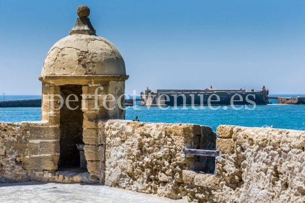 A marriage proposal in Cádiz at the San Sebastián Castle