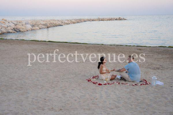 Marriage proposal on the beach Marbella - Natalia Ortiz Events