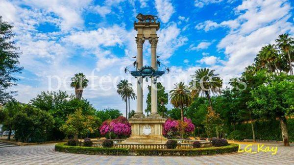 Marriage proposal in Seville at the Murillo Gardens