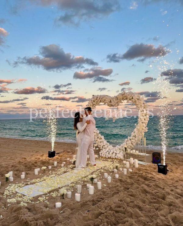 marriage proposal in Murcia with a giant flower heart