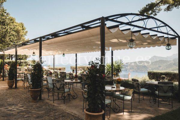 Proposal at the Sa Pedrissa Deià Hotel / Photo via Hotel Sa Pedrissa Deià