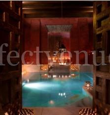 Marriage proposal in Seville at Aire Ancient Baths