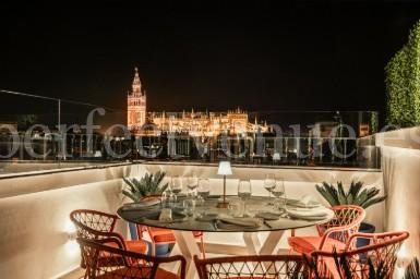 Pedida de mano en Sevilla en el Vincci Hotel la Rábida