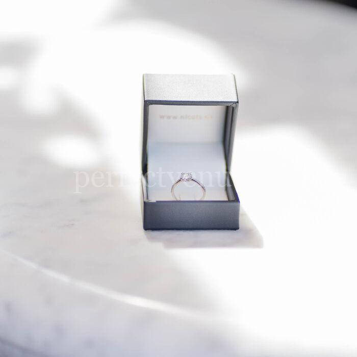 Proposal on a rooftop in Madrid / Photo via Natalia Ortiz Events