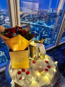 A night in a suite decorated with romantic details