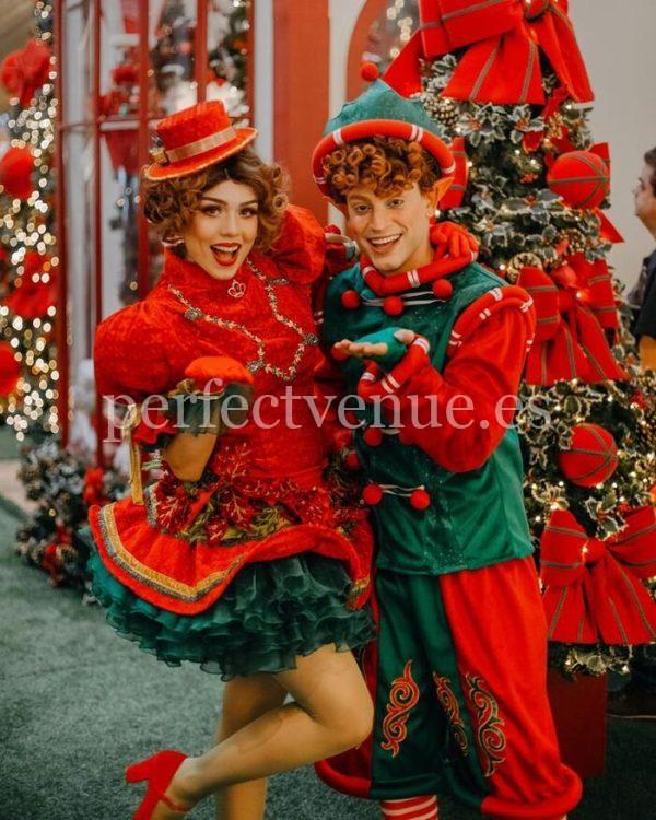 Christmas Elf Entertainment / Photo via Pinterest