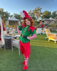 Christmas Elf Entertainment / Photo via Pinterest