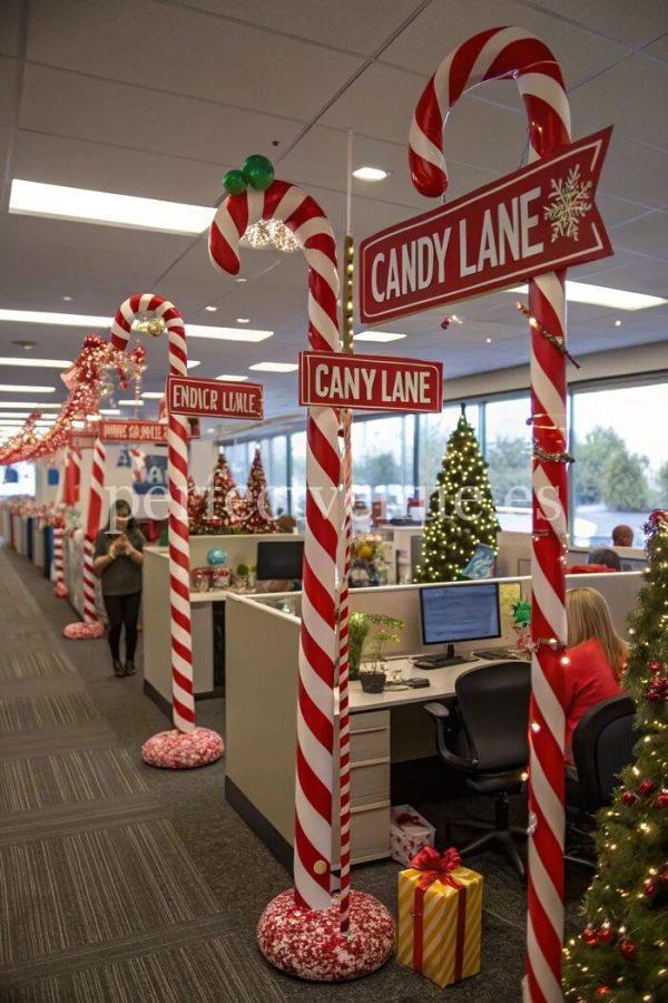 Christmas Family Day at the Office / Photo via Pinterest