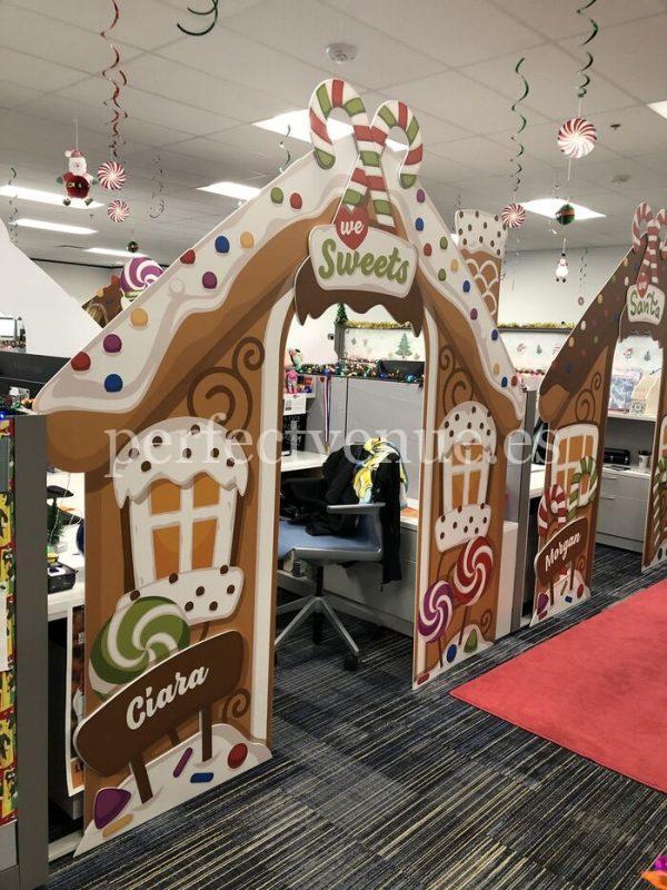 Christmas Family Day at the Office / Photo via Pinterest