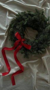 Christmas Wreath Workshop / Photo via Pinterest