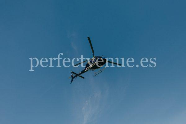 Helicopter tour with private dinner / Photo via Natalia Ortiz events