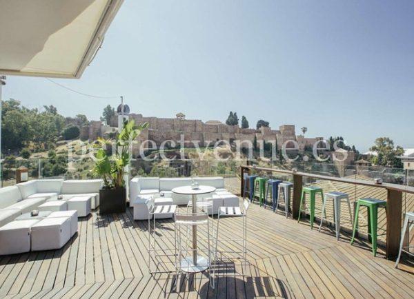 Marriage proposal in Malaga at the Batik Terrace, the best views