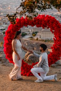 Marriage proposal in Toledo at the Valley viewpoint - Natalia Ortiz Events