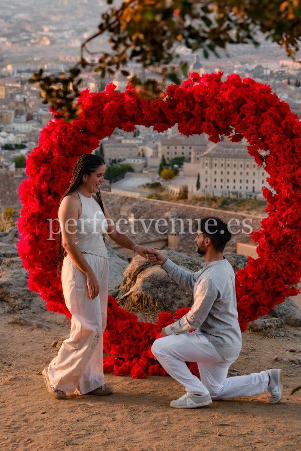 Marriage proposal in Toledo at the Valley viewpoint - Natalia Ortiz Events