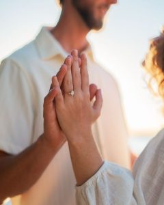 Professional photographer for a marriage proposal in Altea / Photo via Pinterest