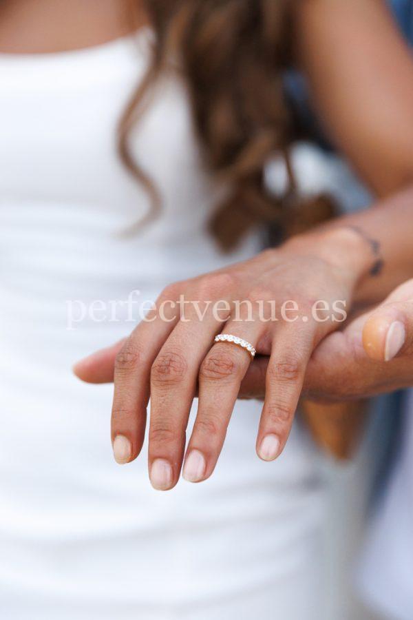 Professional photographer for a marriage proposal in Benidorm / Photo via Natalia Ortiz Events